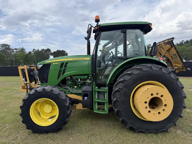 Image of John Deere 6105E equipment image 1