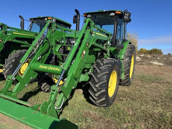 2022 John Deere 6105E Equipment Image0