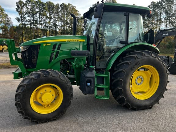 Main image John Deere 6105E