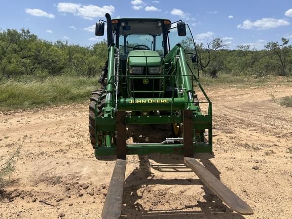 Image of John Deere 6105E equipment image 4