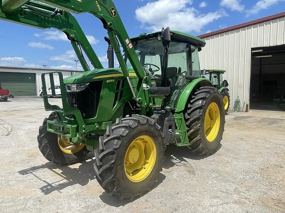 Image of John Deere 6105E equipment image 2