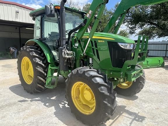 Image of John Deere 6105E equipment image 4