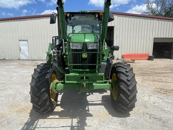 Image of John Deere 6105E equipment image 3