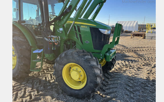 Image of John Deere 6105E equipment image 3