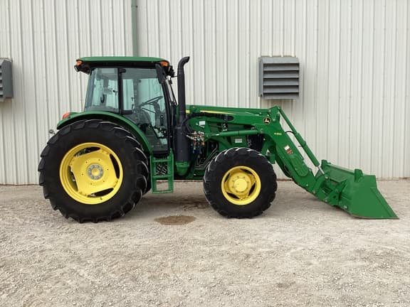 Image of John Deere 6105E equipment image 3
