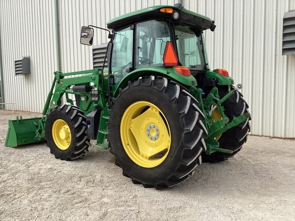 Image of John Deere 6105E equipment image 2