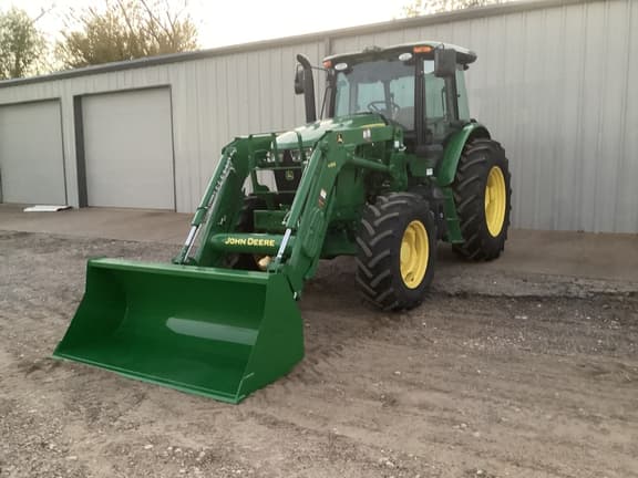Image of John Deere 6105E equipment image 4