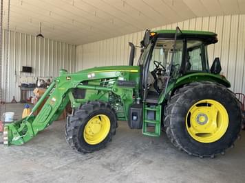 Main image John Deere 6105E