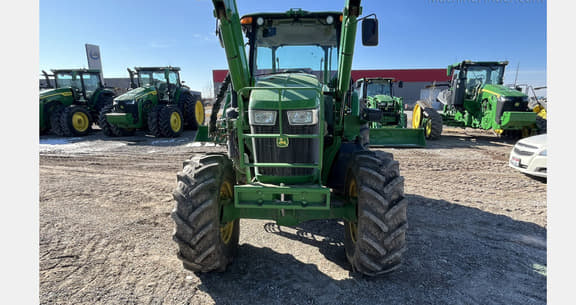 Image of John Deere 6105E equipment image 3