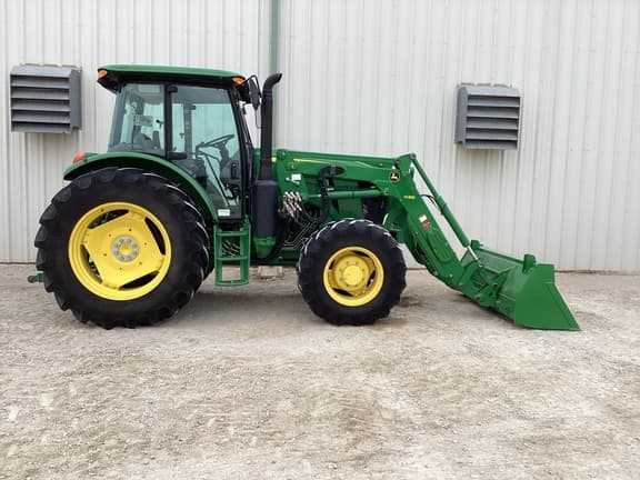 Image of John Deere 6105E equipment image 3