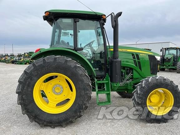 Image of John Deere 6105E equipment image 3