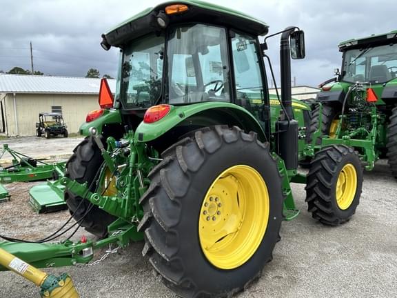 Image of John Deere 6105E equipment image 3