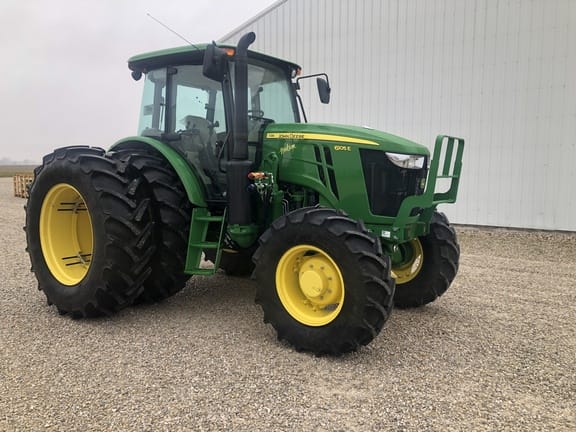 Main image John Deere 6105E
