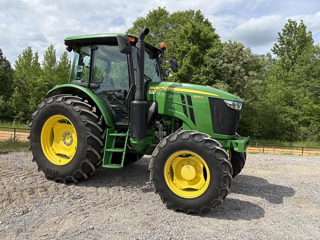 Image of John Deere 6105E equipment image 1