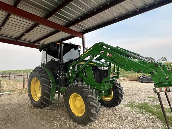 Image of John Deere 6105E equipment image 3