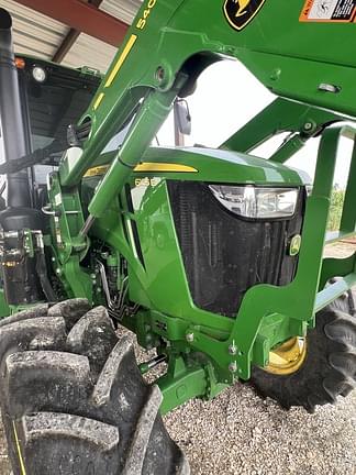 Image of John Deere 6105E equipment image 4