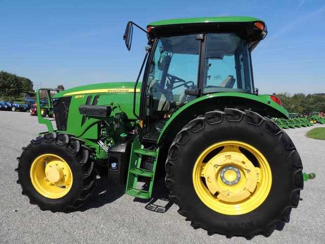 Image of John Deere 6105E equipment image 1