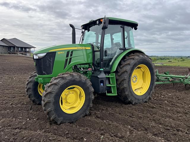 Image of John Deere 6105E equipment image 1