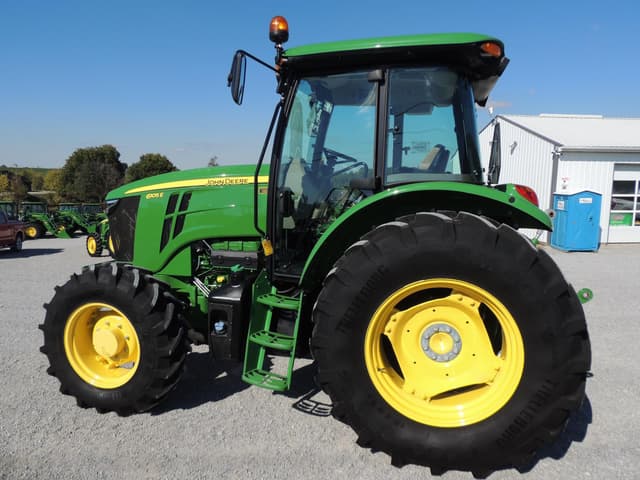 Image of John Deere 6105E equipment image 1