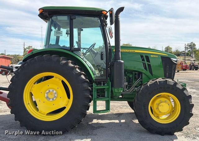 Image of John Deere 6105E equipment image 3