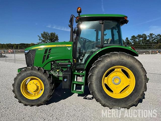 Image of John Deere 6105E equipment image 1