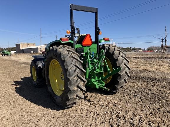 Image of John Deere 6105E equipment image 2