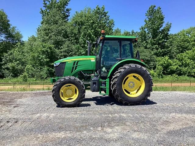 Image of John Deere 6105E equipment image 2