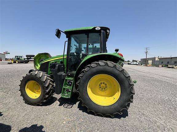 Image of John Deere 6110M equipment image 2