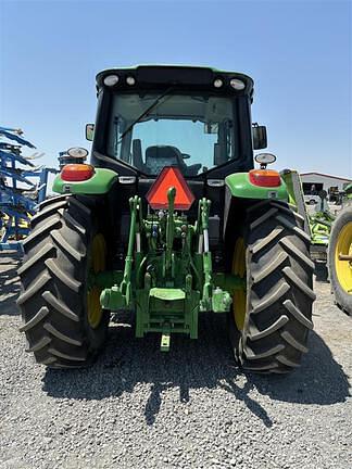 Image of John Deere 6110M equipment image 4