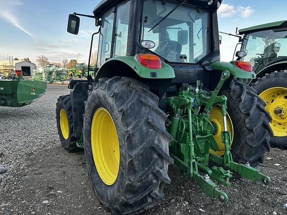 Image of John Deere 6110M equipment image 3