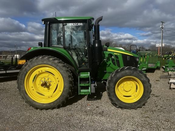 Image of John Deere 6110M equipment image 1