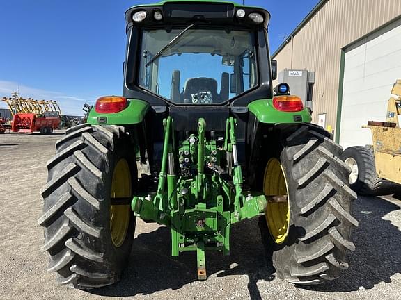 Image of John Deere 6110M equipment image 3