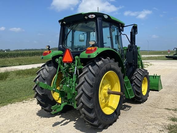 Image of John Deere 6110M equipment image 4