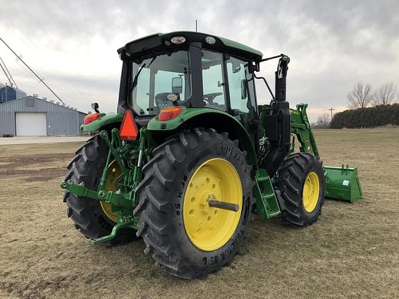 Image of John Deere 6110M equipment image 4