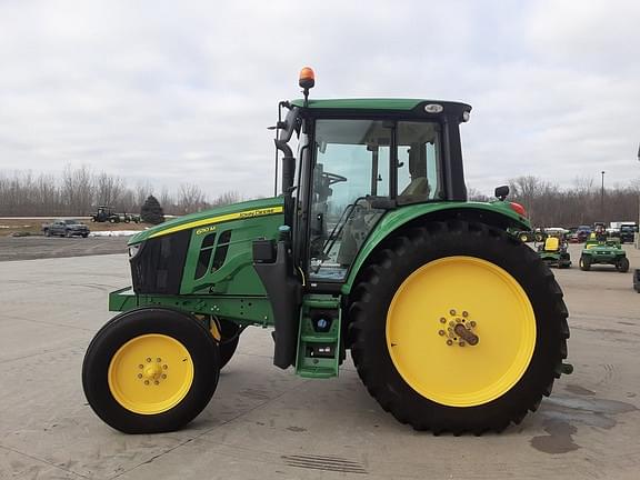 Image of John Deere 6110M equipment image 2