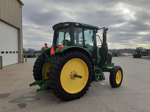 Image of John Deere 6110M equipment image 4