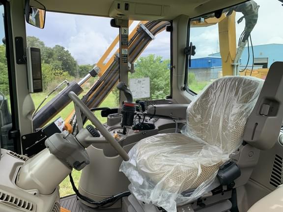 Image of John Deere 6110M equipment image 4
