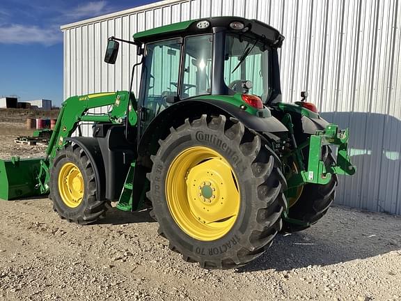 Image of John Deere 6110M equipment image 2