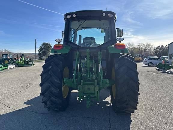 Image of John Deere 6110M equipment image 3