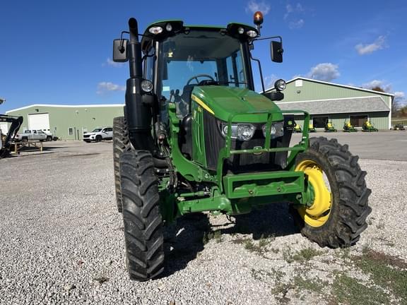 Image of John Deere 6110M equipment image 2