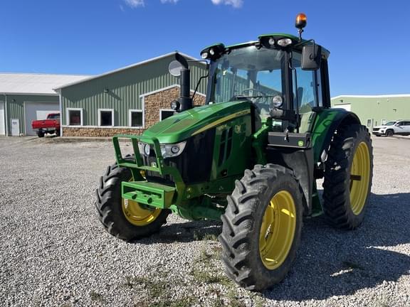 Image of John Deere 6110M equipment image 1