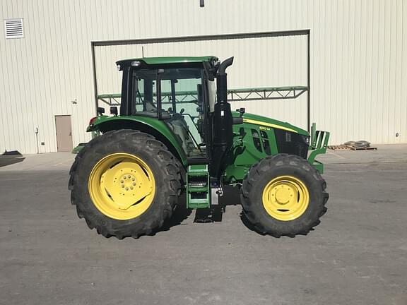 Image of John Deere 6110M equipment image 2