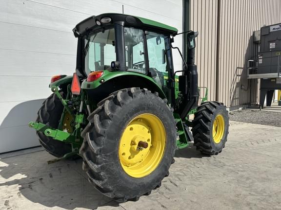 Image of John Deere 6110M equipment image 4