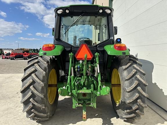Image of John Deere 6110M equipment image 3