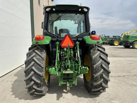 Image of John Deere 6110M equipment image 3