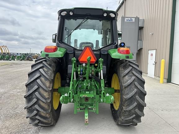 Image of John Deere 6110M equipment image 3