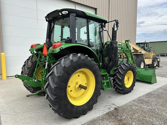 Image of John Deere 6110M equipment image 4