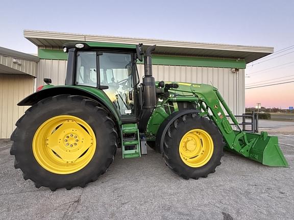 Image of John Deere 6110M equipment image 3