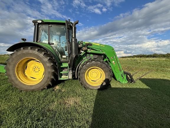 Image of John Deere 6110M equipment image 2