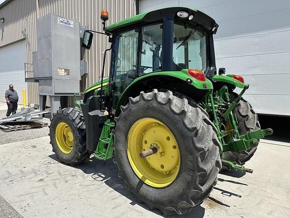 Image of John Deere 6110M equipment image 2
